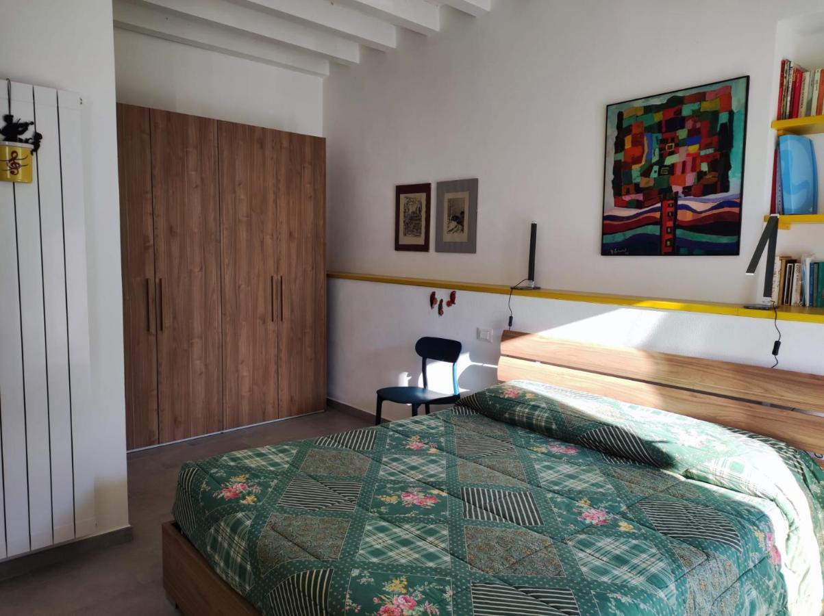 Вилла Casa Dei Giuggioli Вернацца Экстерьер фото